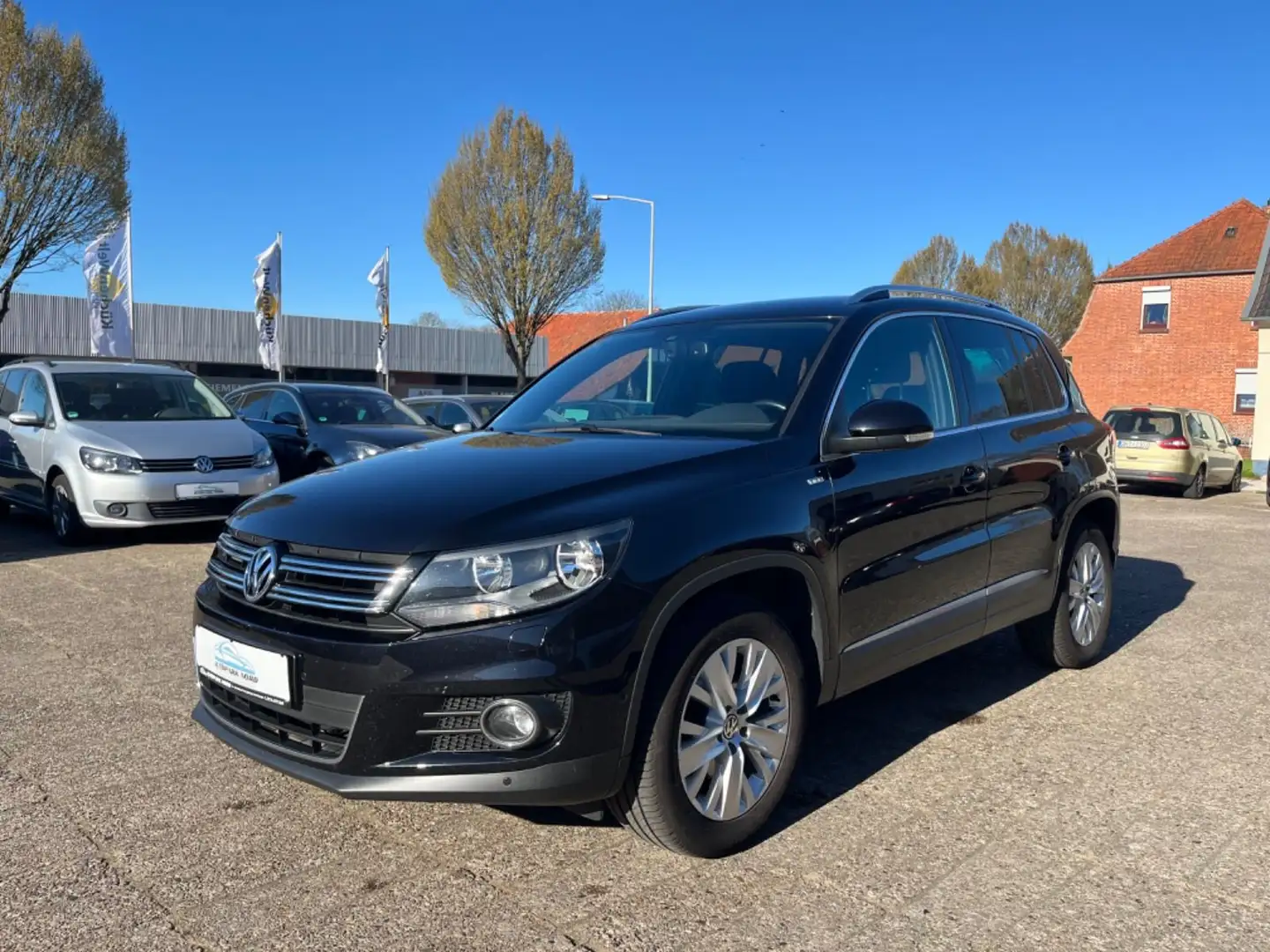 Volkswagen Tiguan 2.0 TDI Scheckheft,1.Hand,Kamera,Navi,TÜV Schwarz - 1