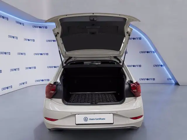Volkswagen Polo view 18