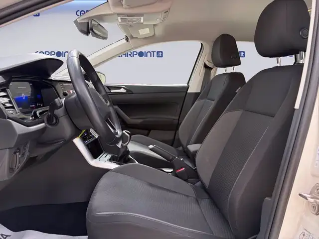 Volkswagen Polo view 10