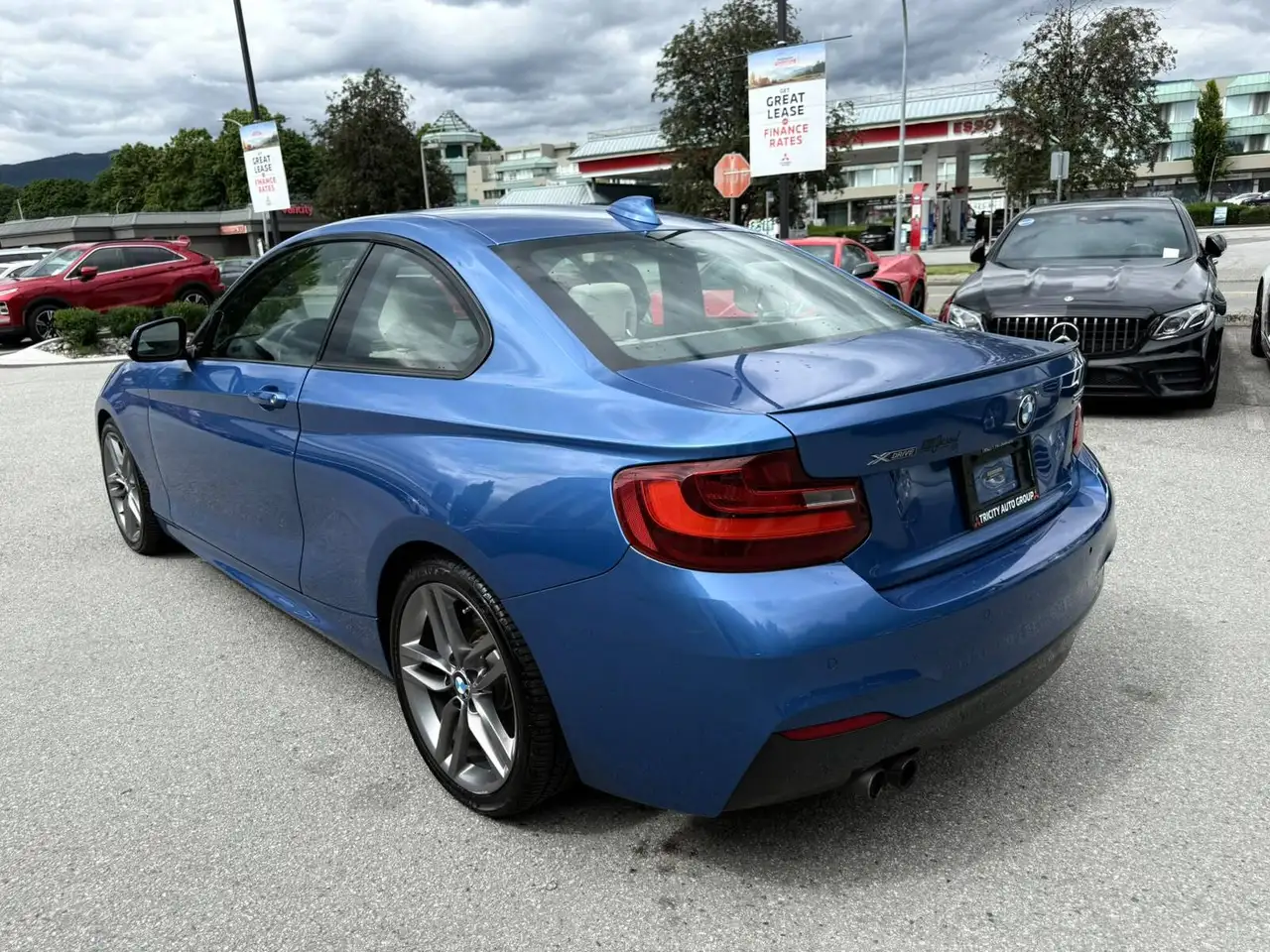 BMW 2 Series снимка BMW 2 Series