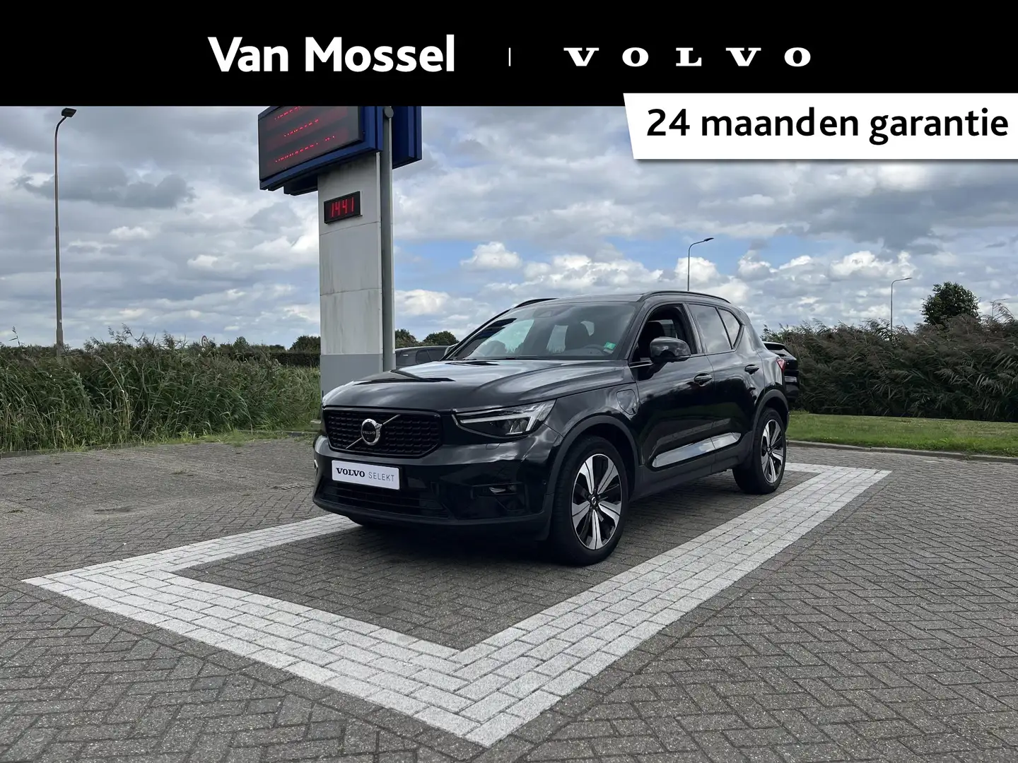 Volvo XC40 T5 Plug-in hybrid Plus Dark | Panoramadak | Harman Schwarz - 1