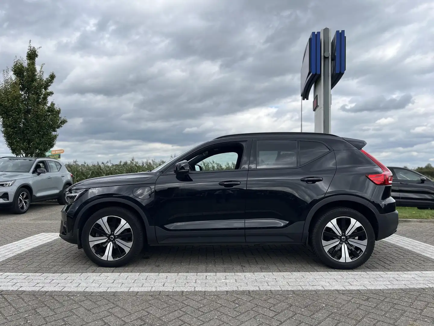 Volvo XC40 T5 Plug-in hybrid Plus Dark | Panoramadak | Harman Schwarz - 2