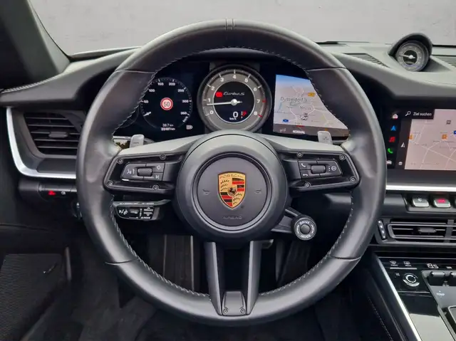 Porsche 992 view 15
