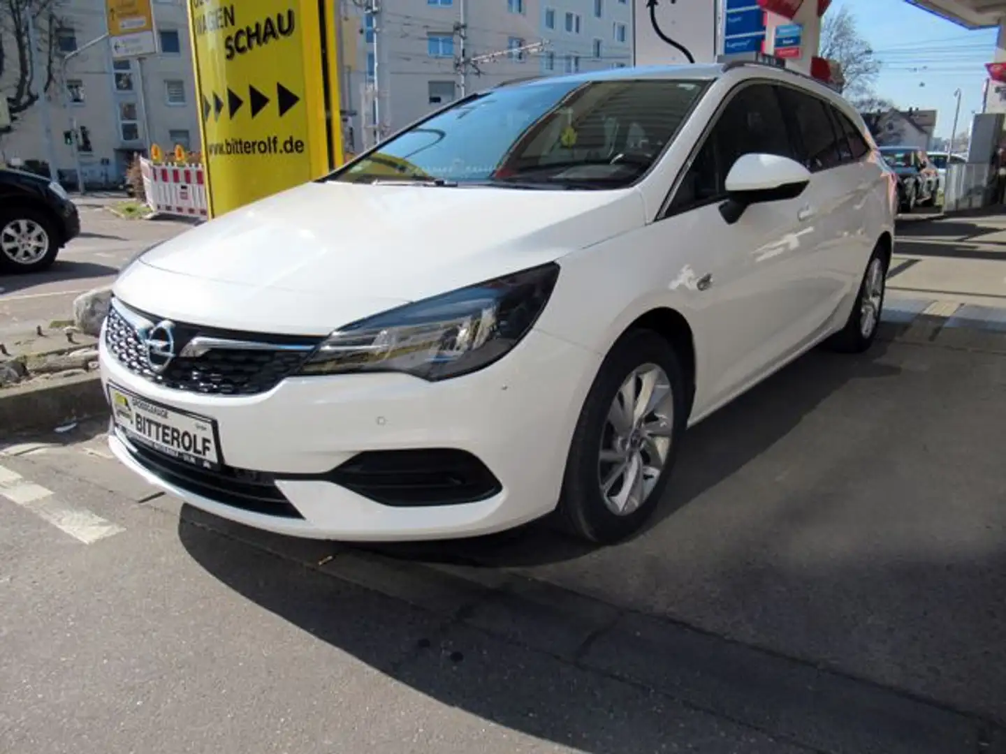 Opel Astra ST 1.5D Autom Navi/AHK/RFK/SHZ/PDC Weiß - 2