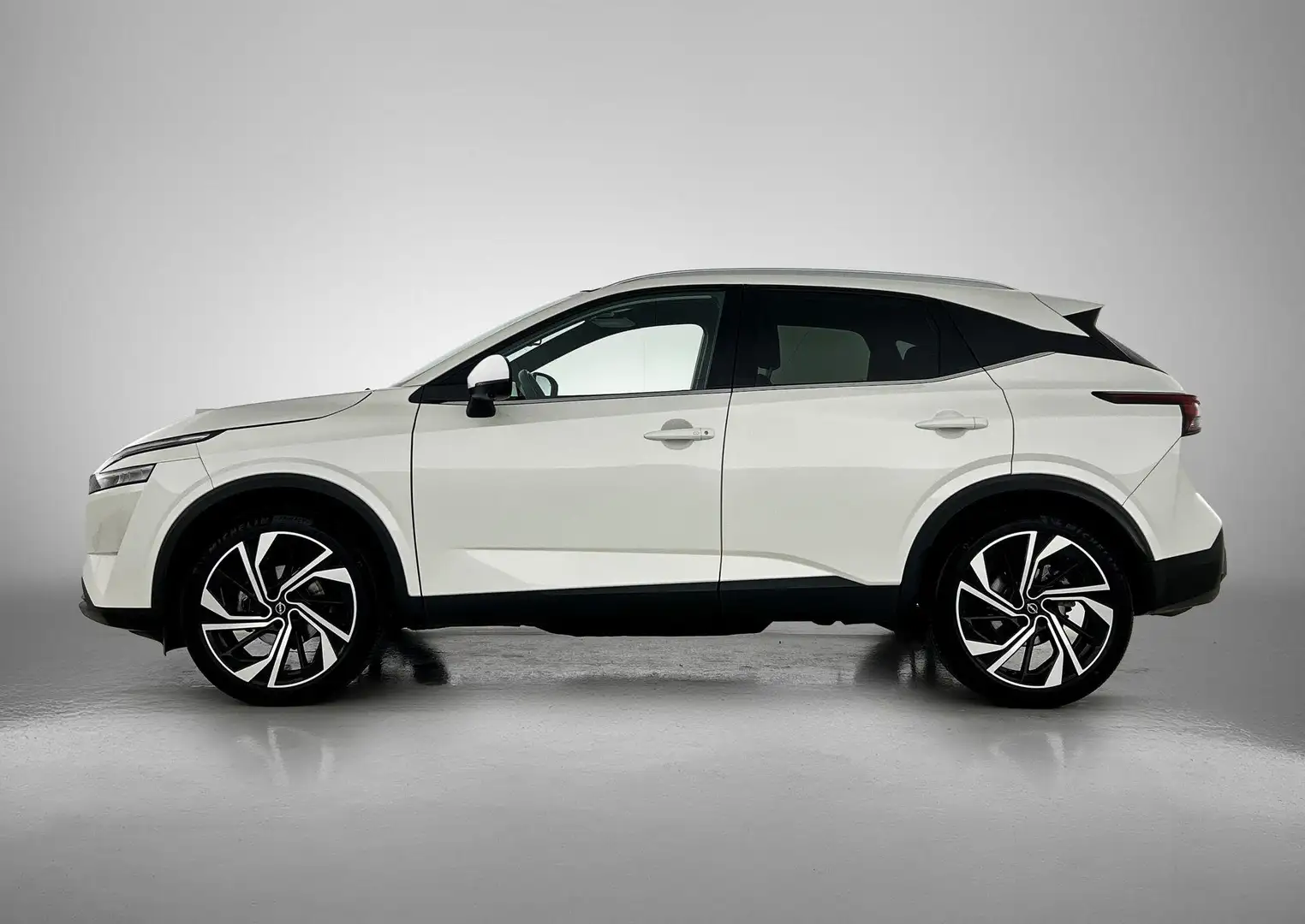 Nissan Qashqai 1.3 MHEV Xtronic Tekna Plus Panoramadak Trekhaak L Wit - 2