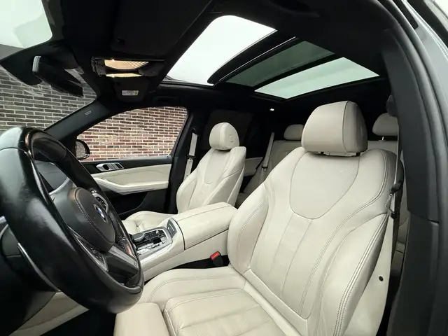 BMW X5 view 19