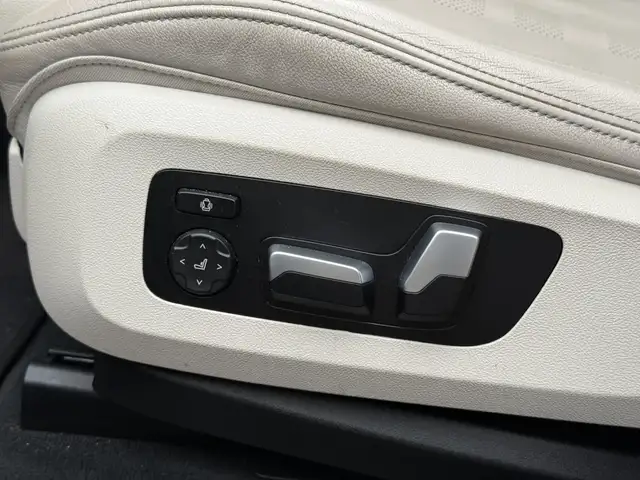 BMW X5 view 20