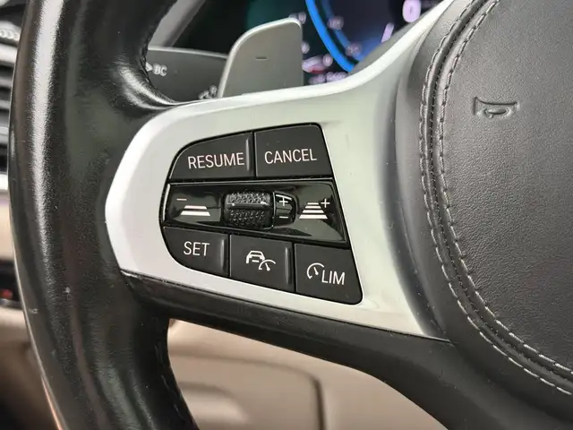 BMW X5 Xdrive45e view 10