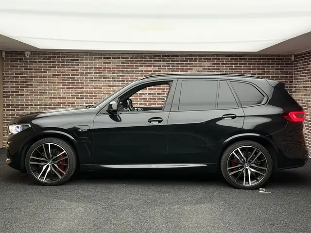BMW X5 Xdrive45e view 6