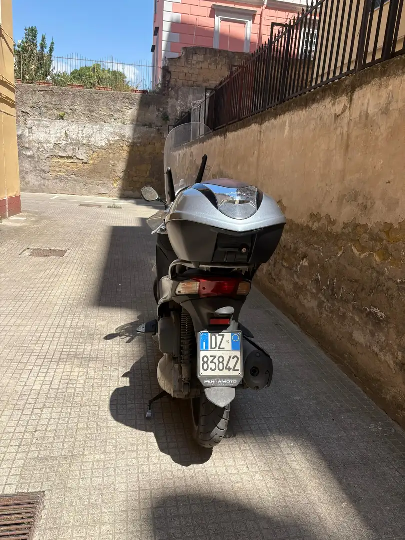 Honda SH 300 Grigio - 2