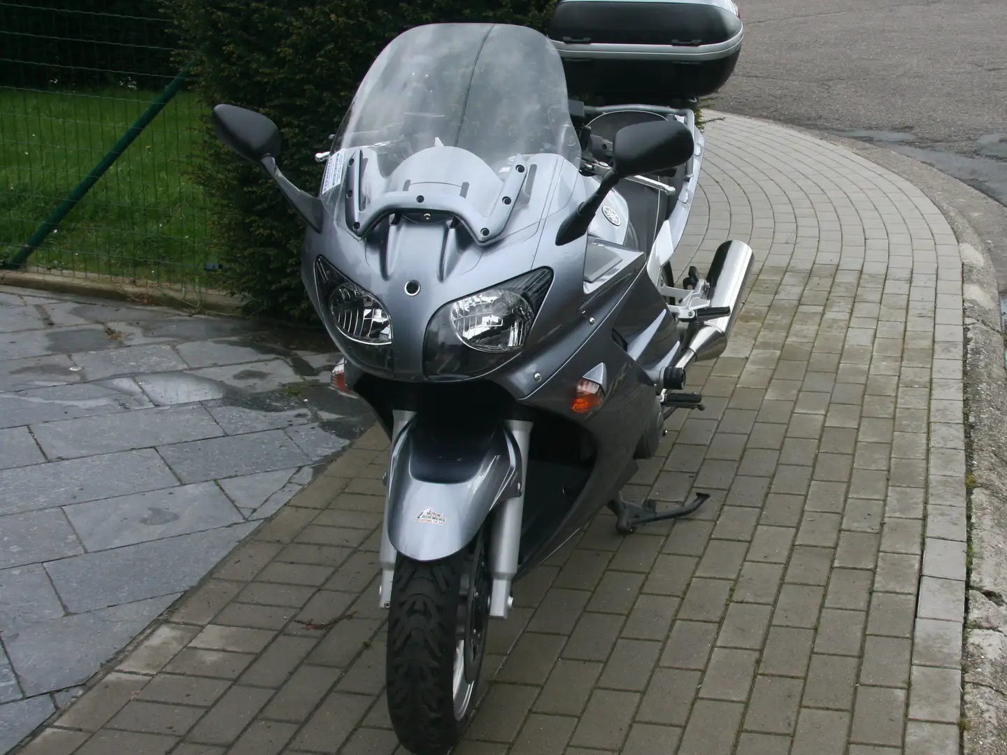 Yamaha FJR 1300 siva - 2