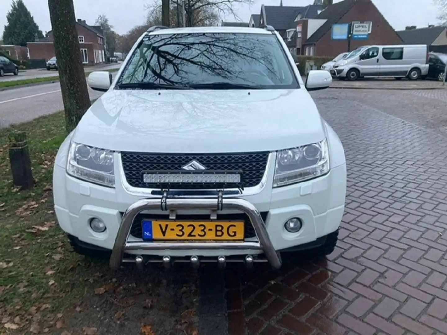 Suzuki Grand Vitara 2.4 Exclusive Bianco - 2