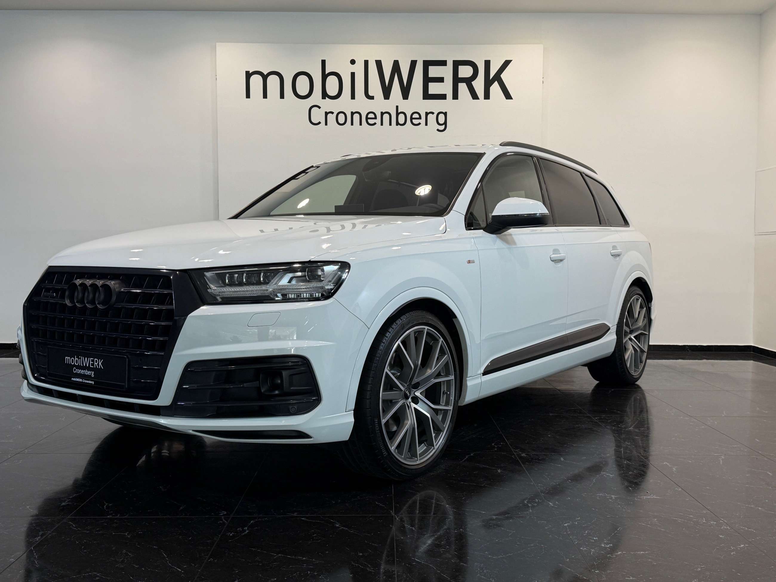 Second hand Audi Q7 3.0