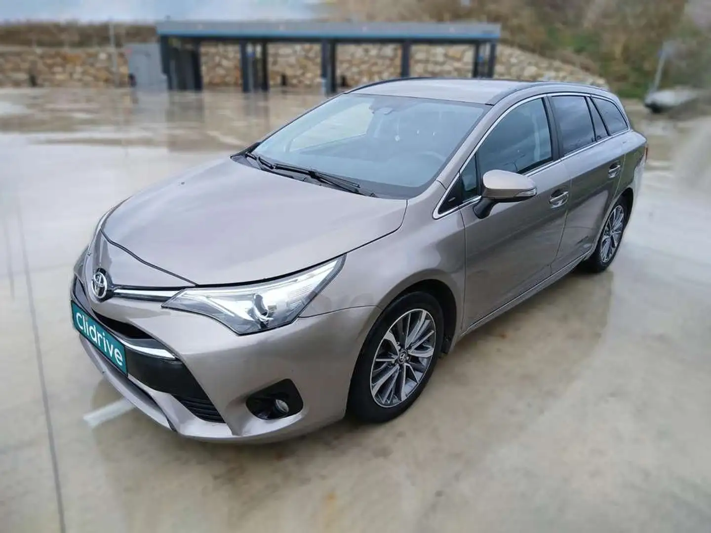 Toyota Avensis TS 150D Executive Gris - 1