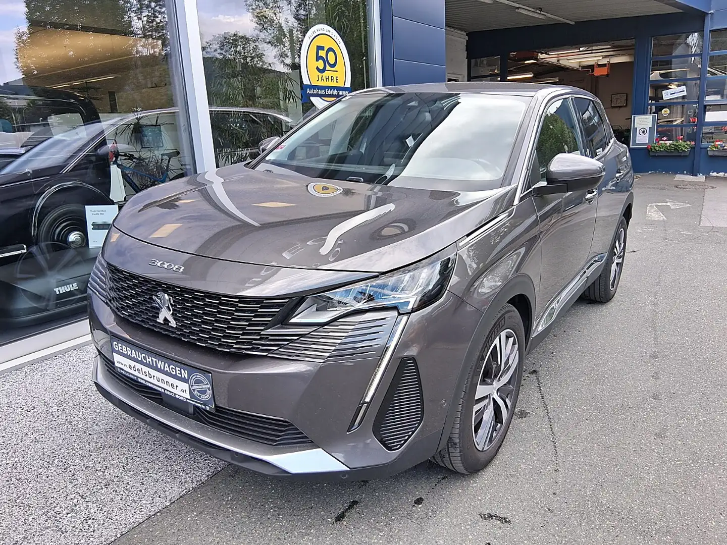Peugeot 3008 Allure PT130 EAT8 Grau - 1