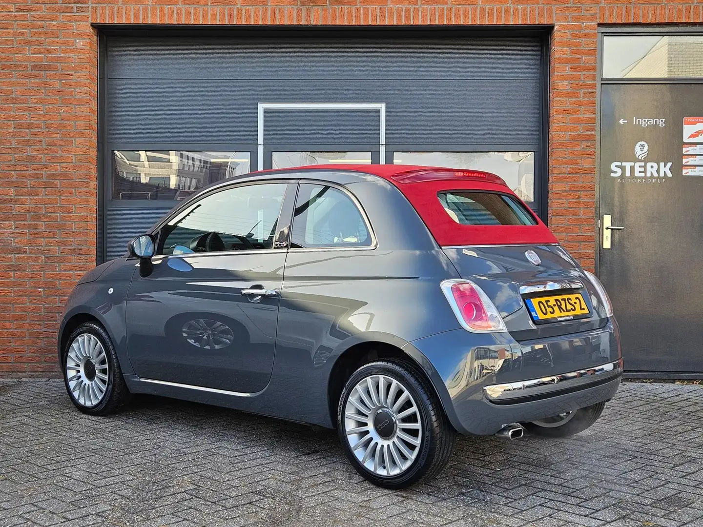 Fiat 500C 0.9 TwinAir Lounge Bluetooth 16" Airco Grau - 2