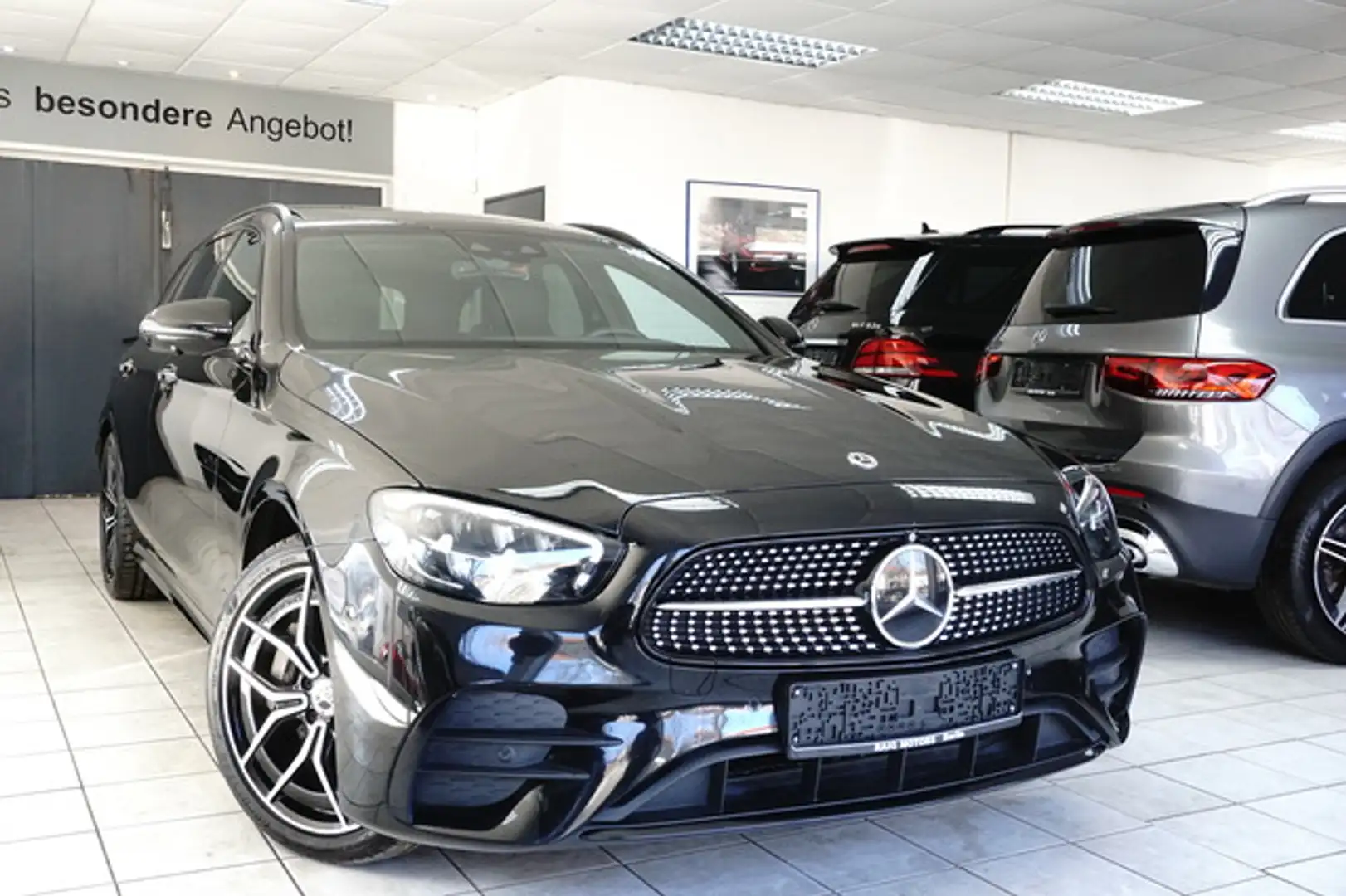 Mercedes-Benz E 400 d 4M AMG NIGHT 360° HUD PANO LÜFTG BURMESS Schwarz - 1