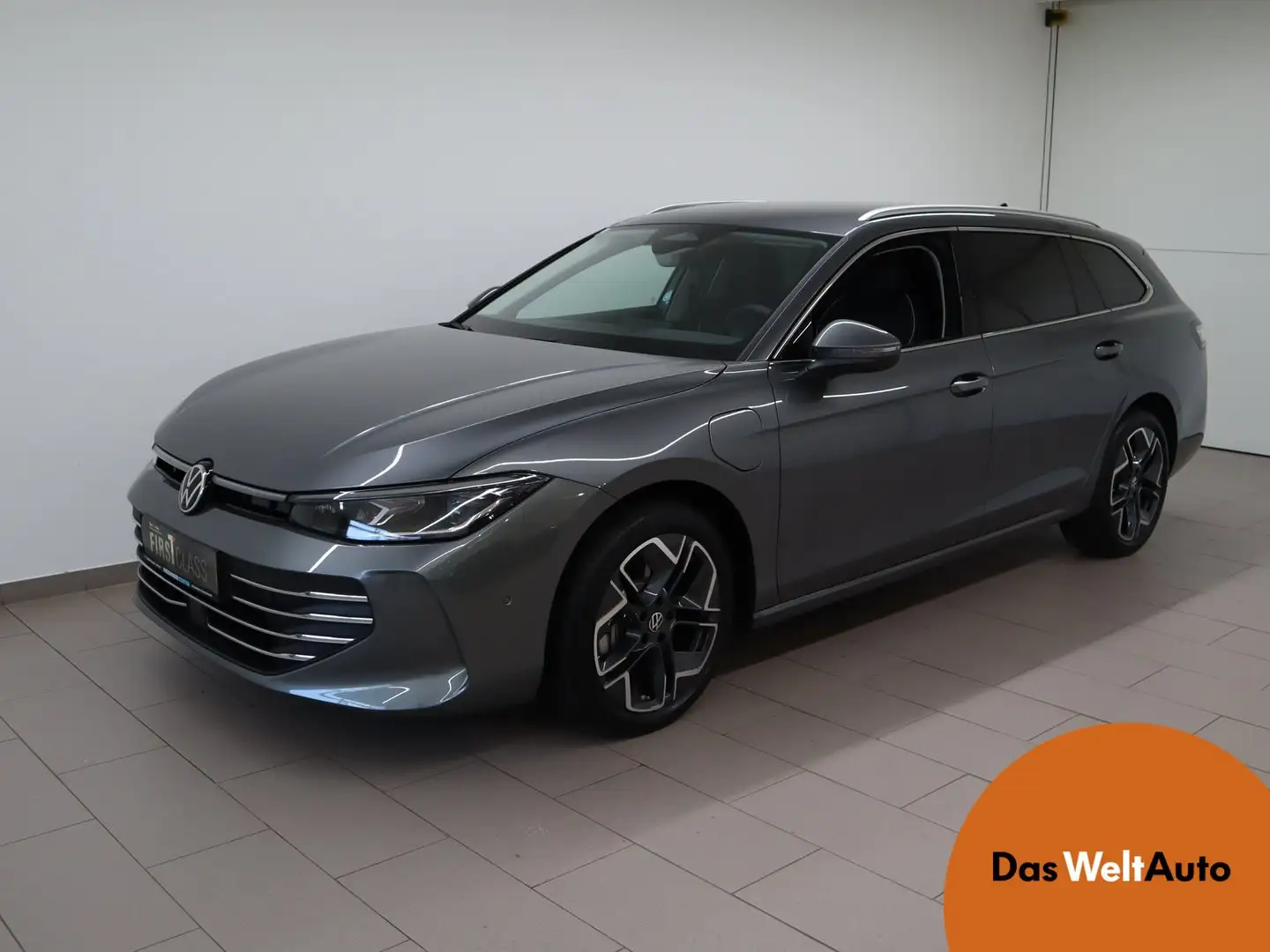 Volkswagen Passat Variant Business eHybrid 150kW Grau - 1