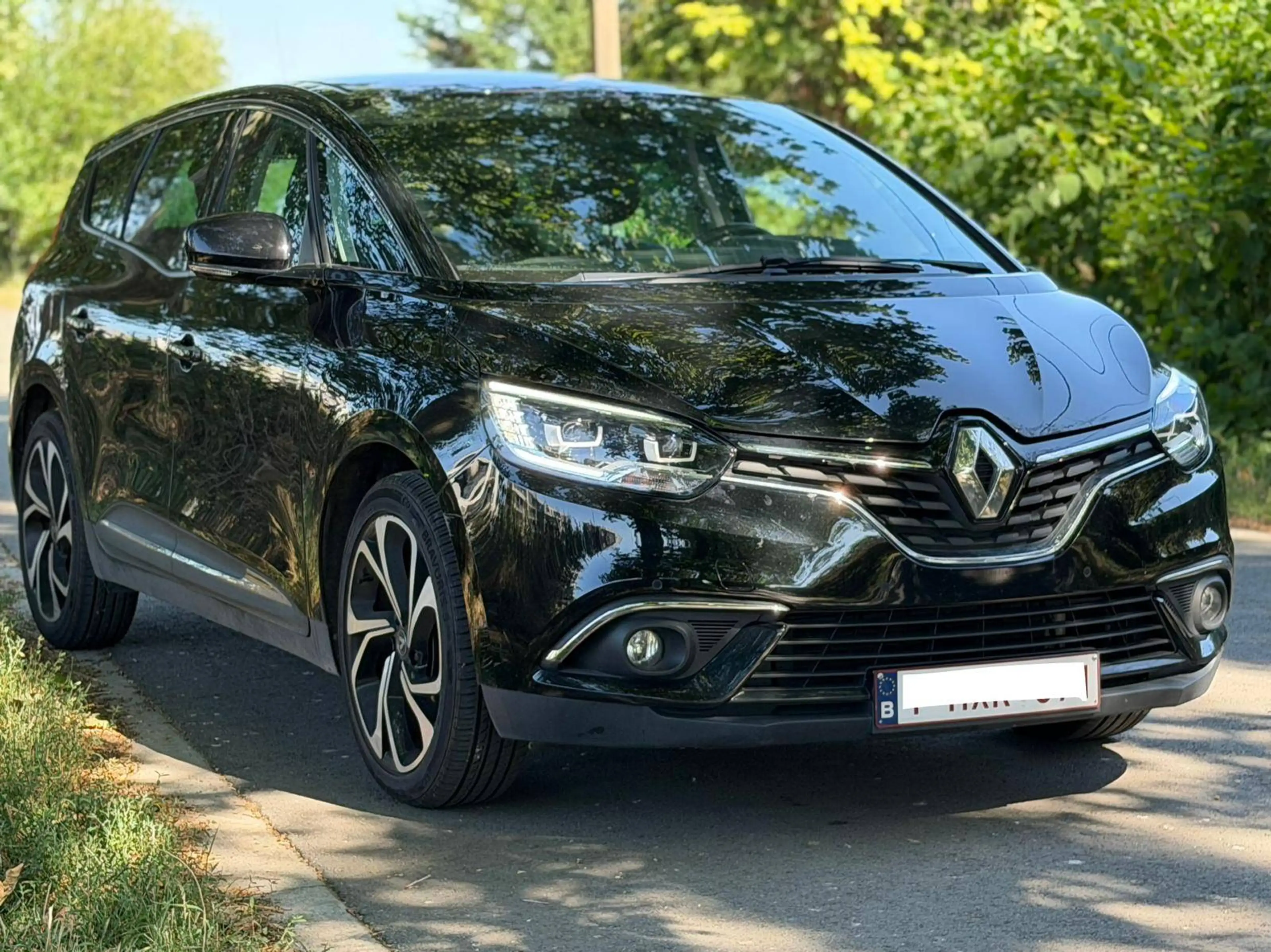 Renault Grand Scenic 1.7 Blue dCi Bose Edition — photo 5
