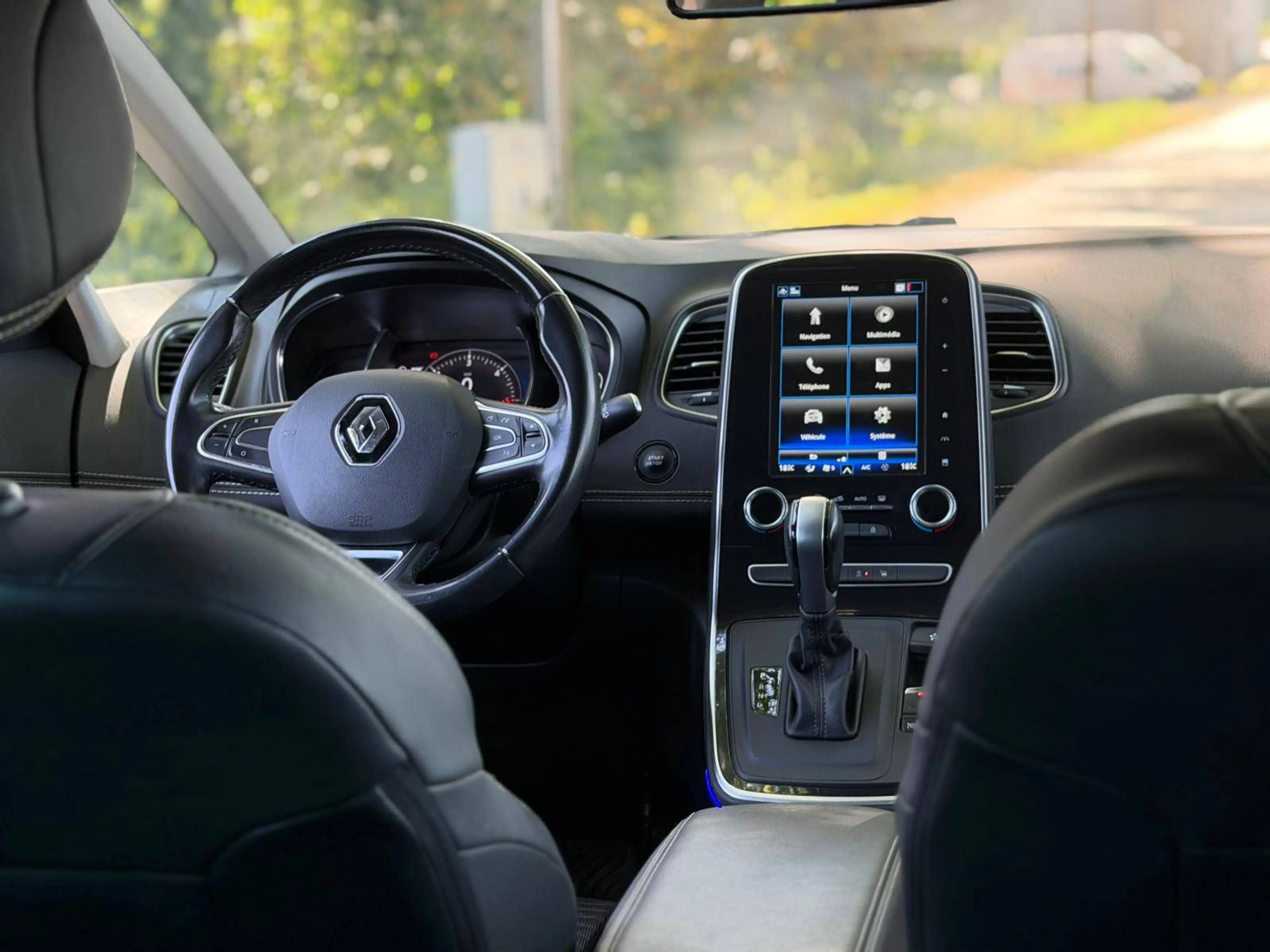Renault Grand Scenic 1.7 Blue dCi Bose Edition — photo 11