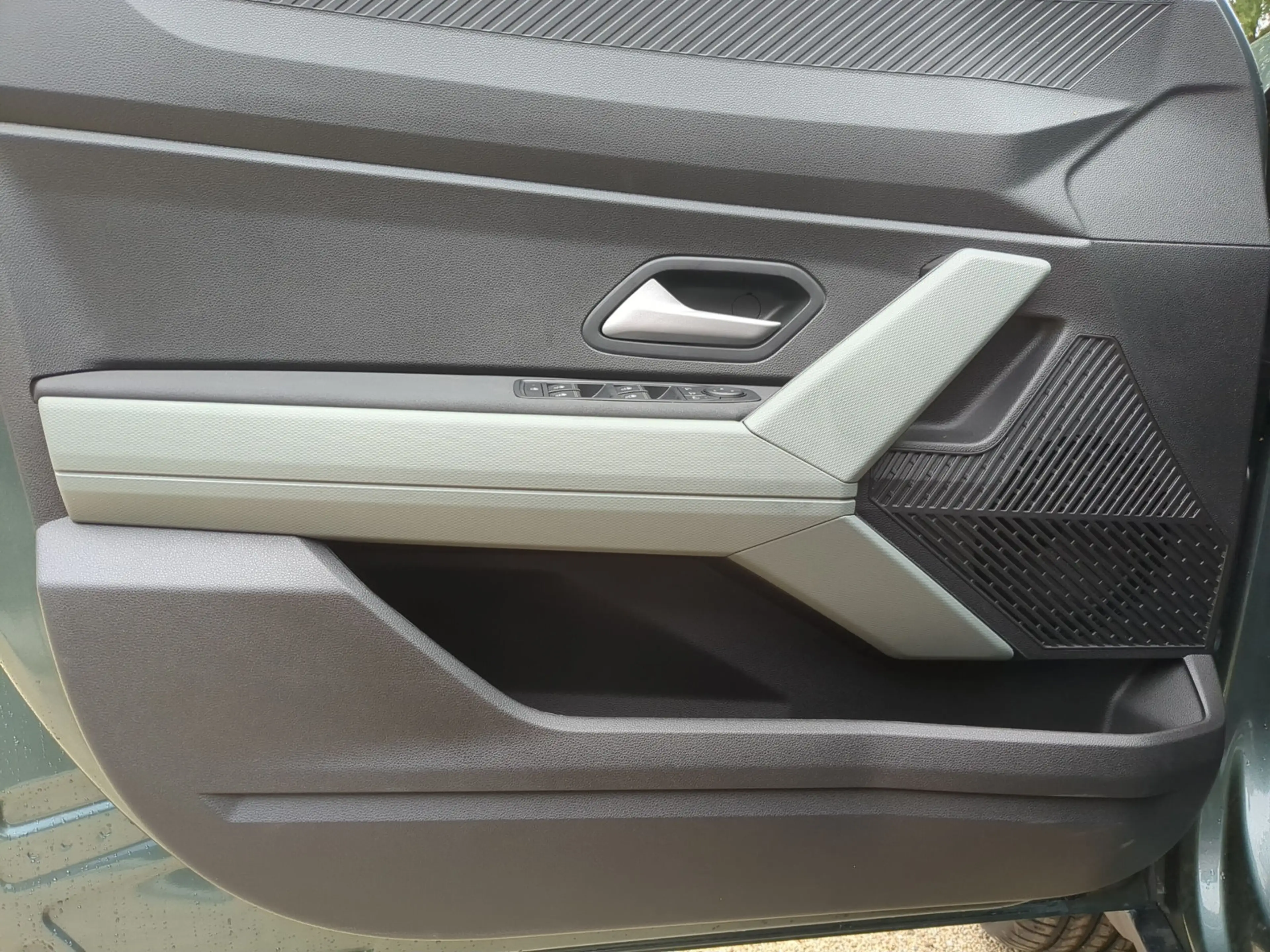 Dacia Duster Hybrid 155 Extreme SHZ+RFK+LKHZ+Navi — photo 13
