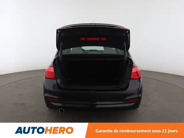 BMW 3 Series view 19