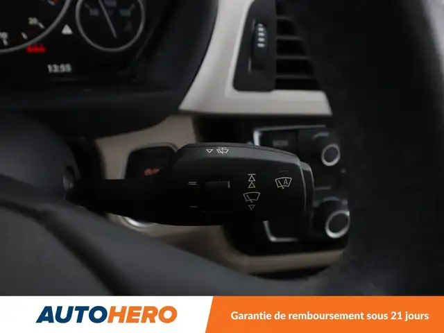 BMW 3 Series view 23