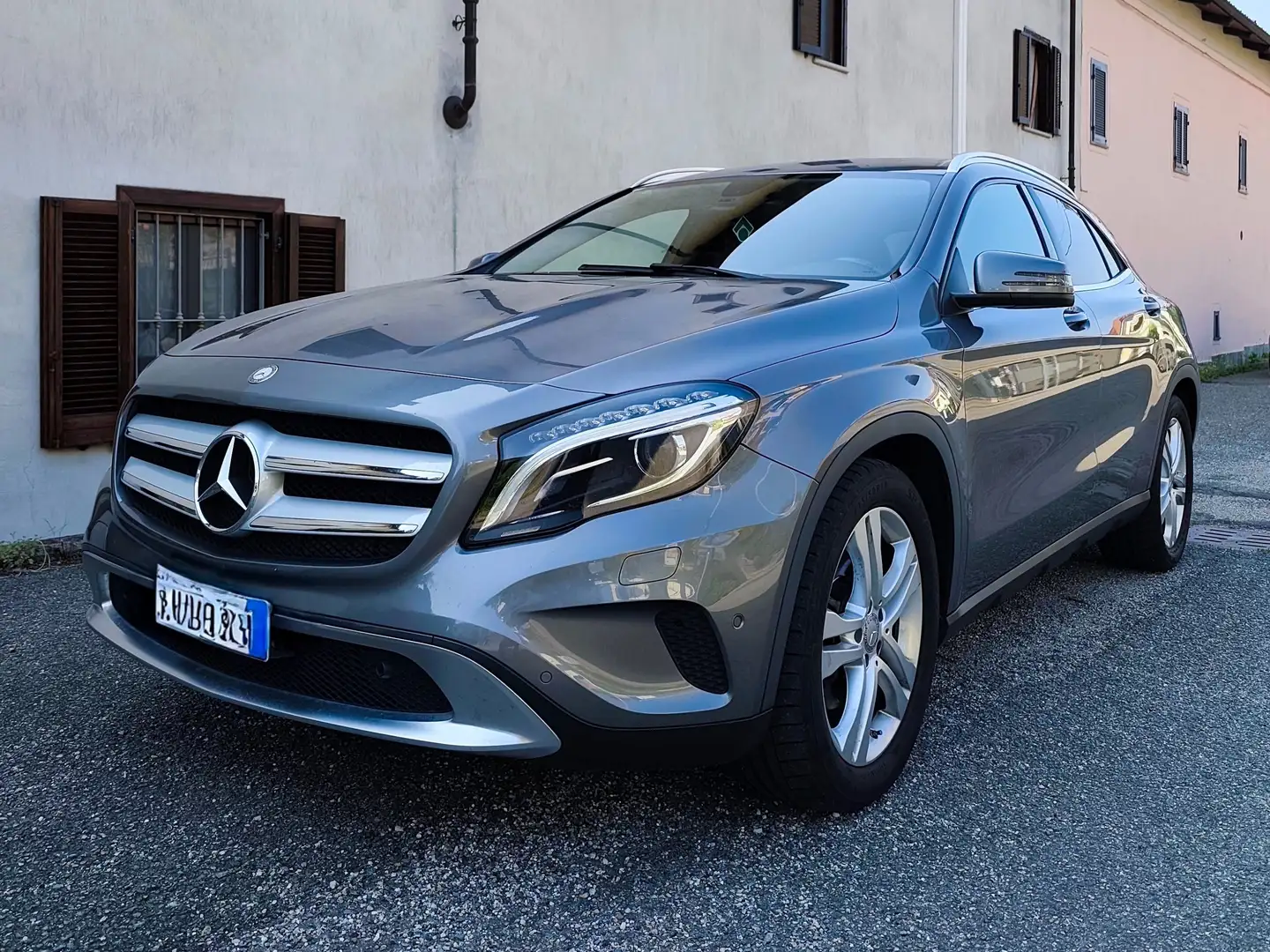 Mercedes-Benz GLA 250 GLA-X156 2014 Sport 4matic auto Šedá - 1