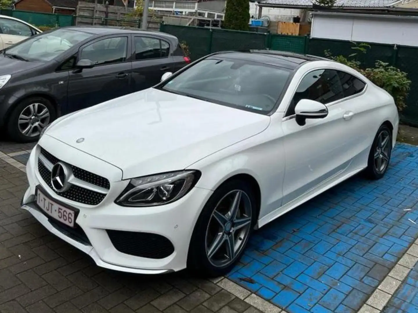 Mercedes-Benz C 220 C 220 d Coupe 4Matic 9G-TRONIC AMG Line Blanc - 2