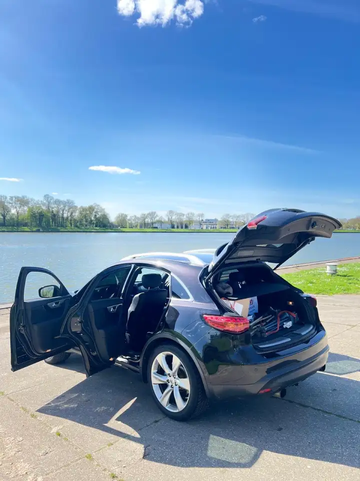 Infiniti FX