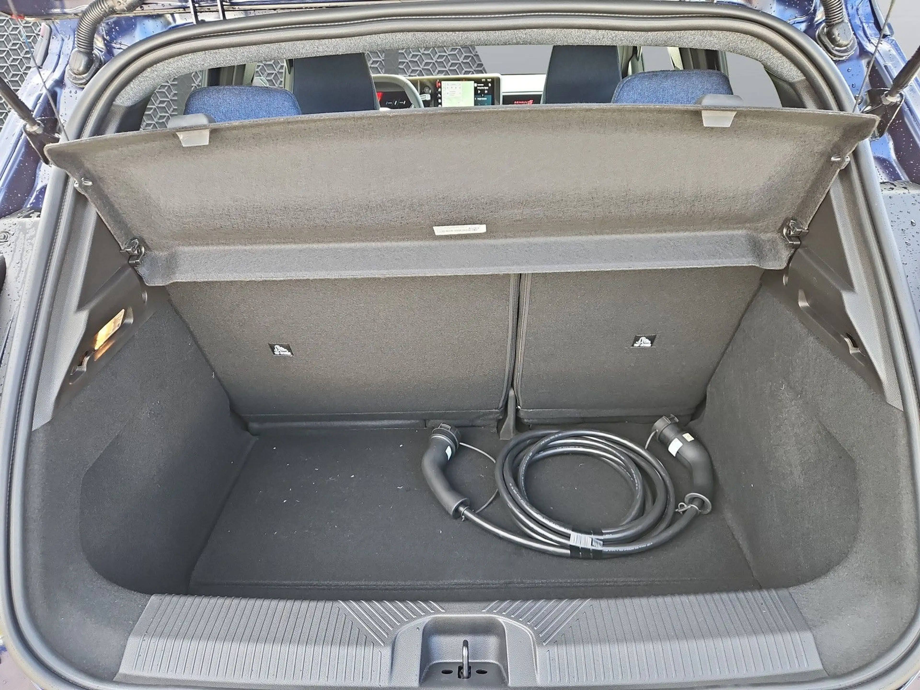 Renault R 5 R5 Iconic E-Tech 150 Comfort Range — photo 4