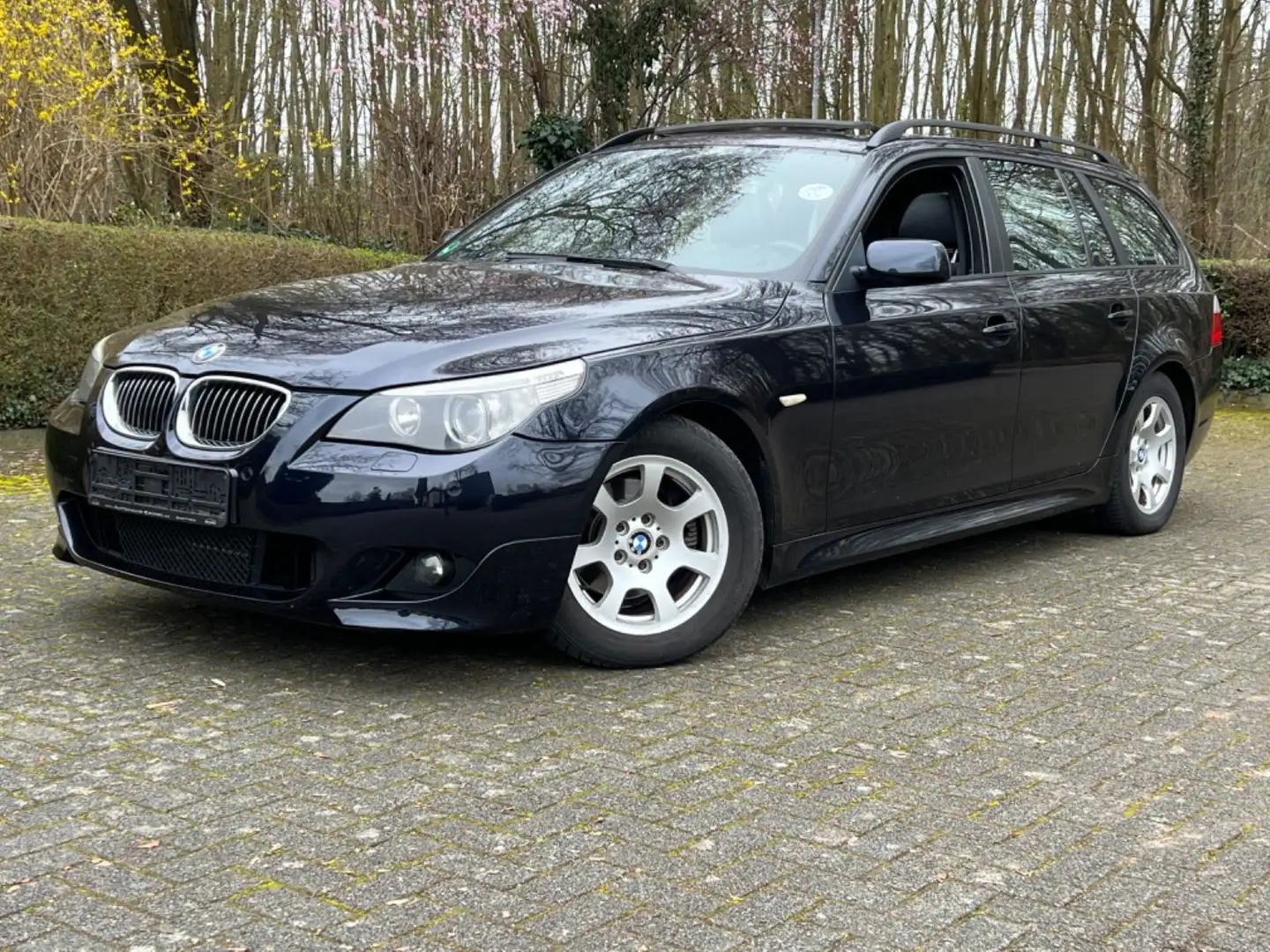 BMW 523 5 Touring 523i|PANO|AUTM|LEDER|NAVI|M-PAKET| Schwarz - 2