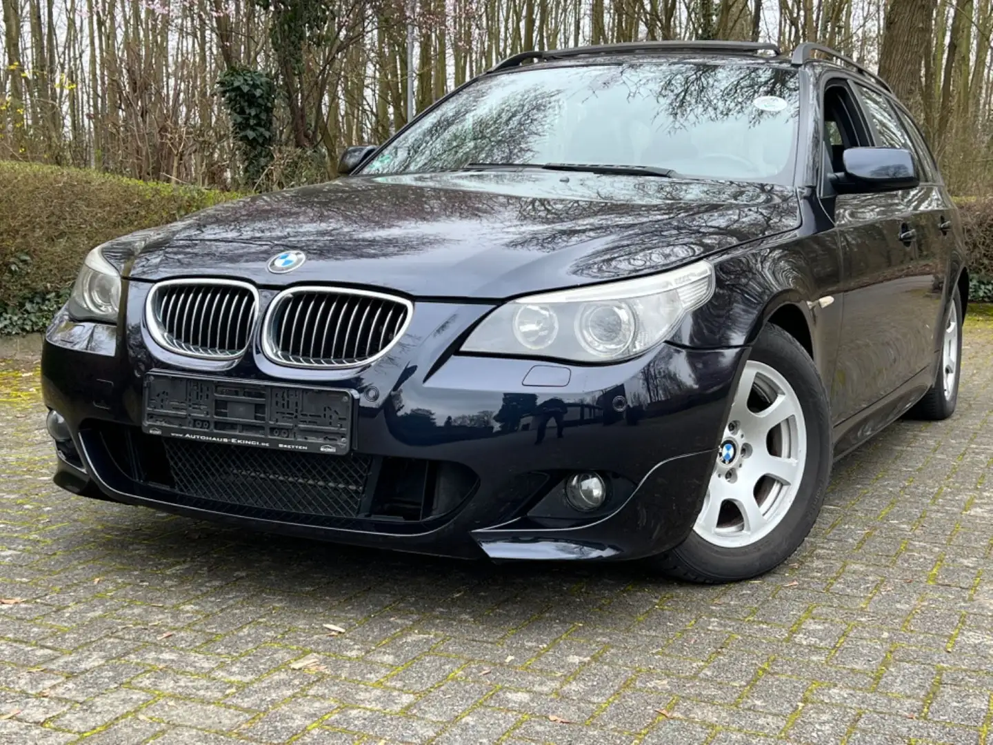 BMW 523 5 Touring 523i|PANO|AUTM|LEDER|NAVI|M-PAKET| Чорний - 1
