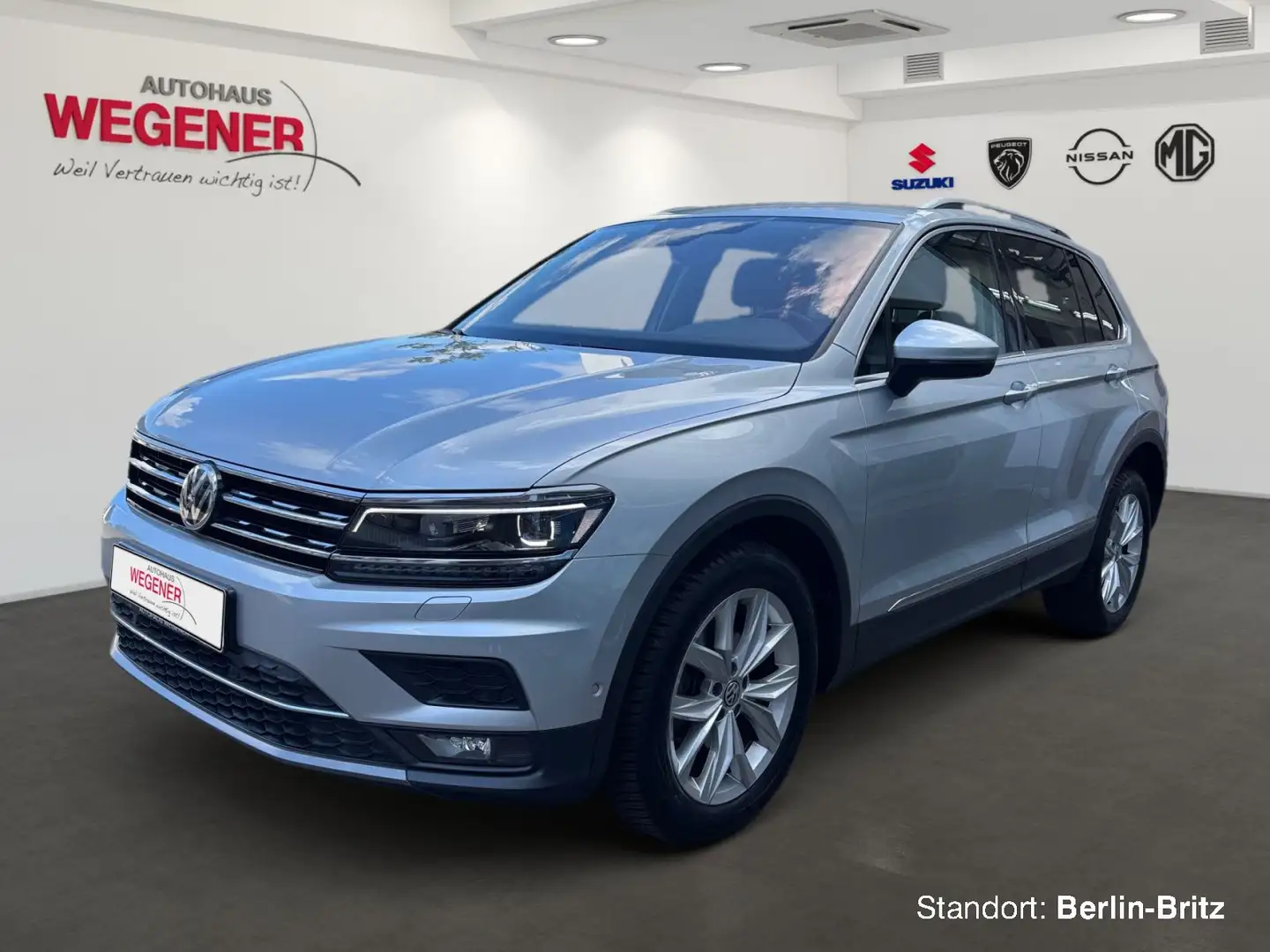 Volkswagen Tiguan TIGUAN HIGHLINE 4Motion,Soundsystem,LED,Kamera Silber - 1