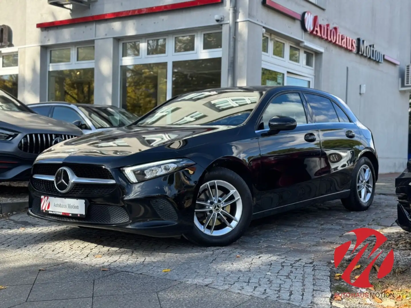 Mercedes-Benz A 180 Business Widescreen Kamera LED ACC Keyless Noir - 2