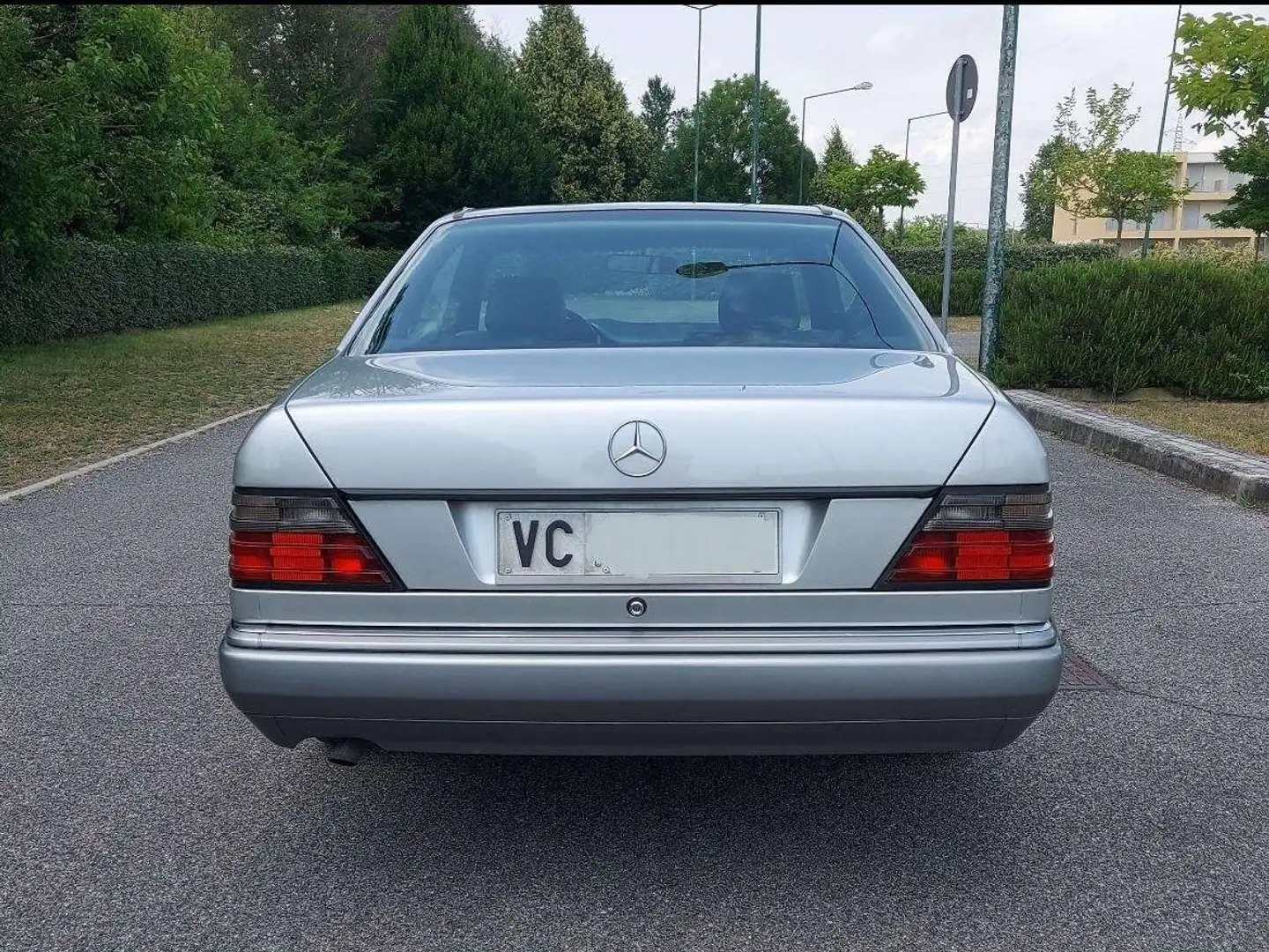 Mercedes-Benz CE 200 Silber - 2