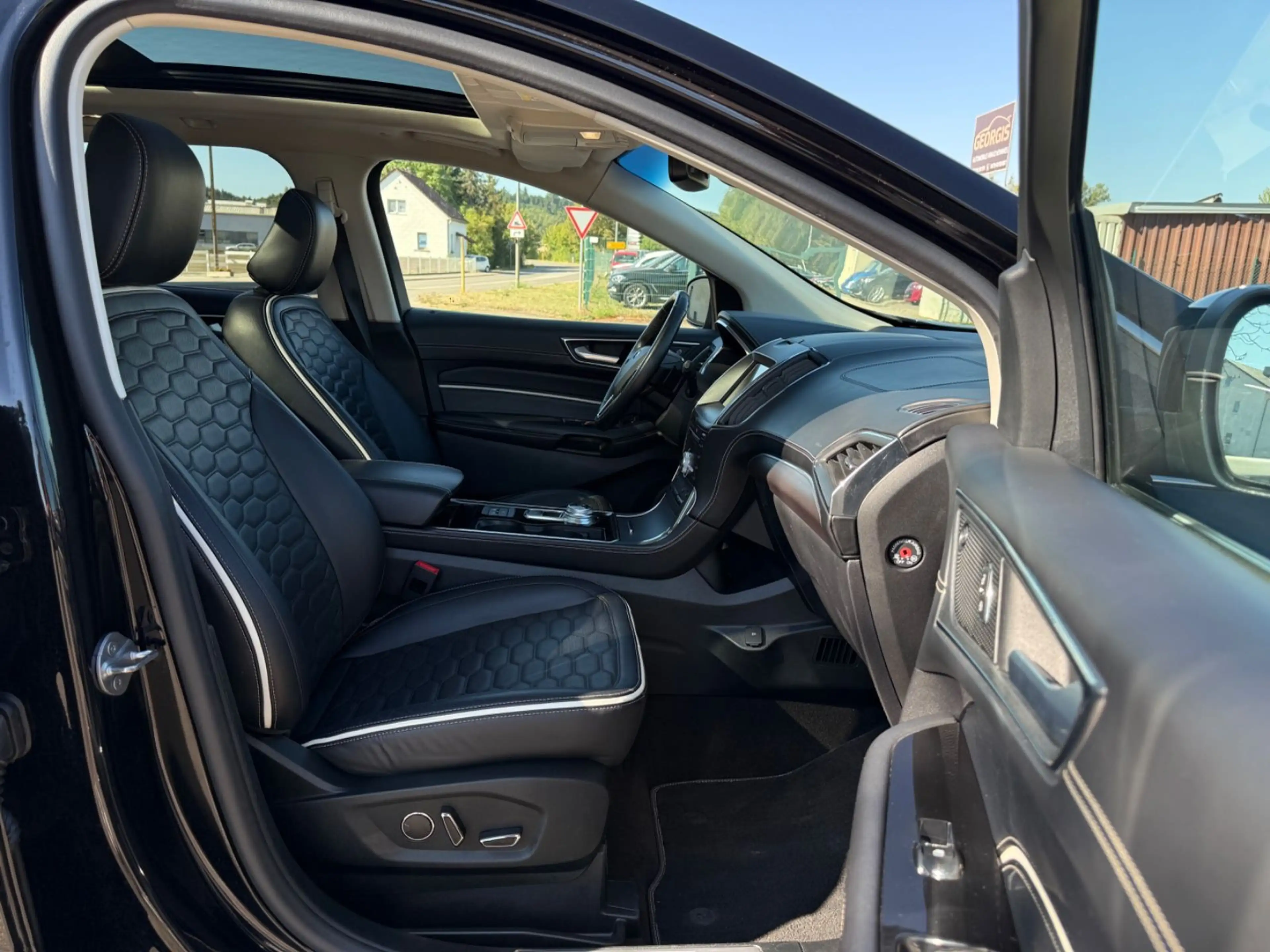 Ford Edge 2.0 EB Vignale AWD SHG AHK Laneass Panorama — photo 15