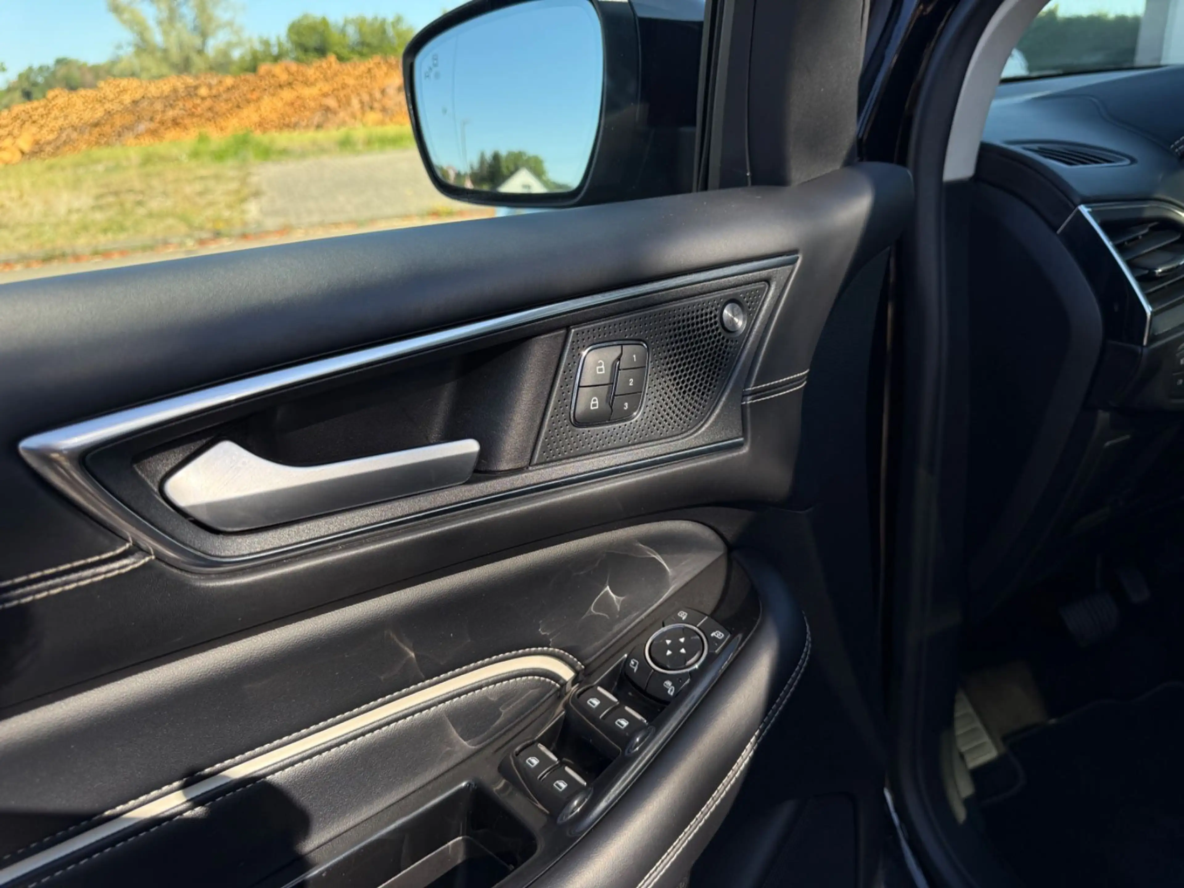 Ford Edge 2.0 EB Vignale AWD SHG AHK Laneass Panorama — photo 21