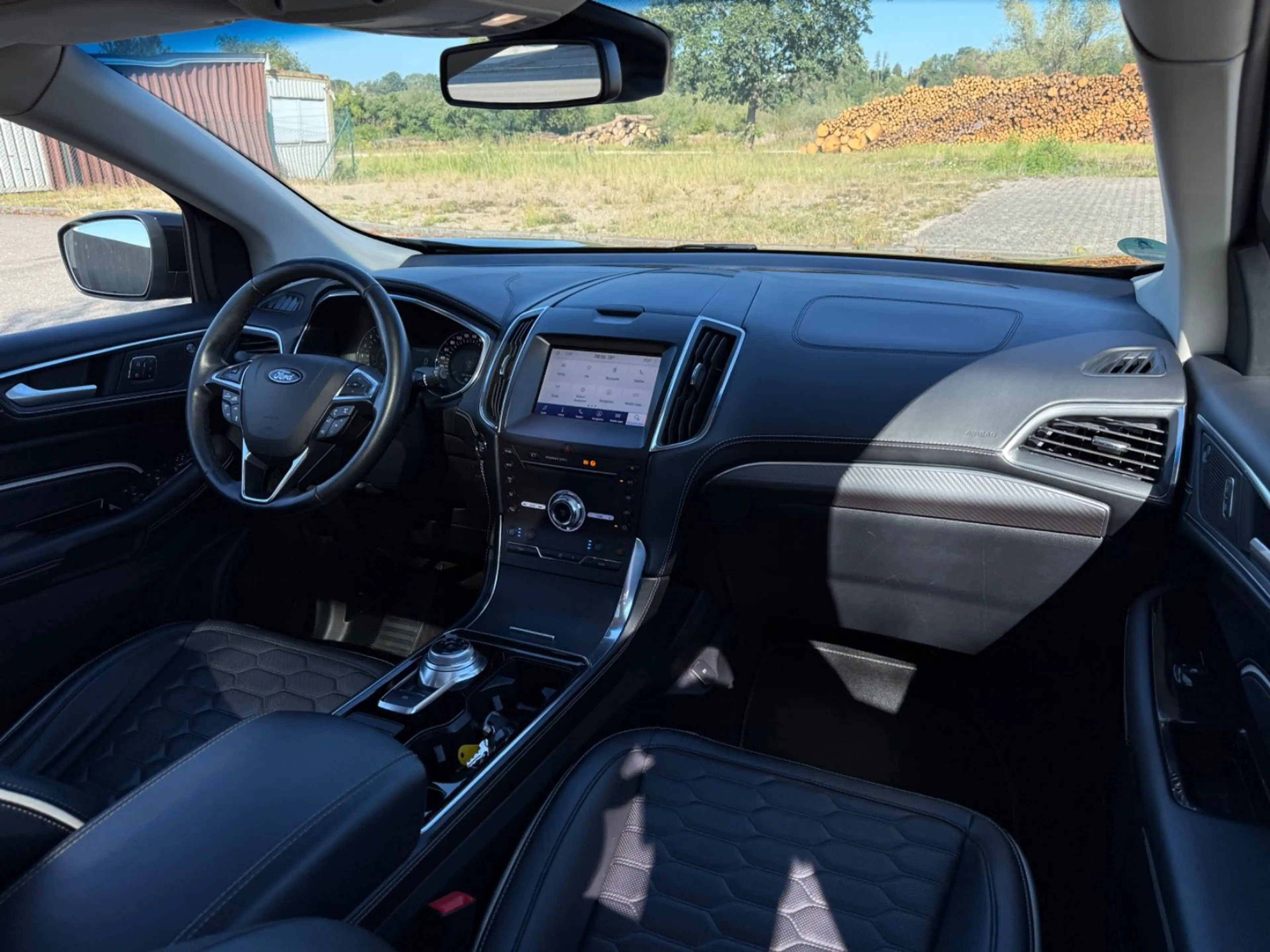 Ford Edge 2.0 EB Vignale AWD SHG AHK Laneass Panorama — photo 18