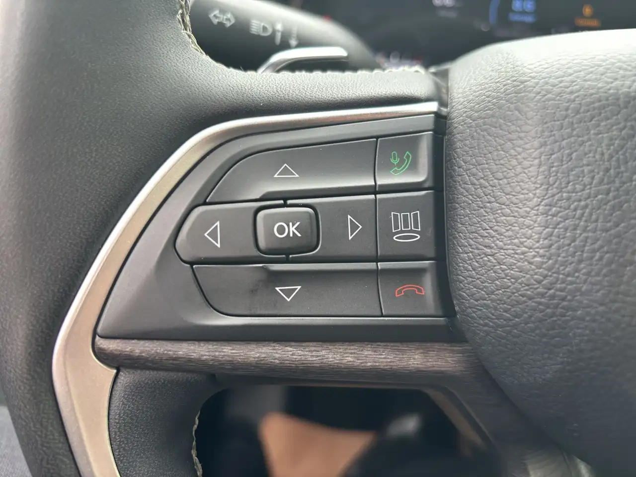 Jeep Grand Cherokee снимка Jeep Grand Cherokee
