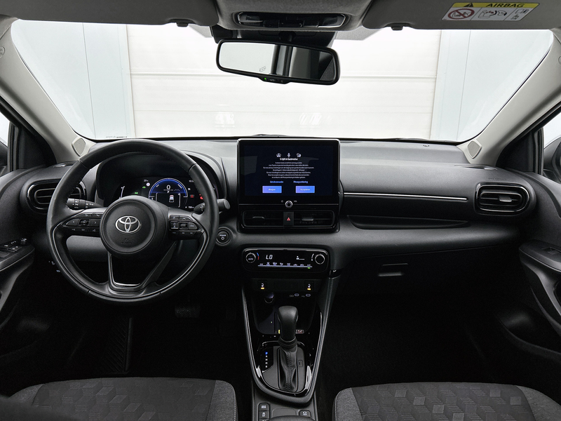 Toyota Yaris 1.5 Hybrid 115 Dynamic | NL-Auto | Comfort Pack | — photo 4