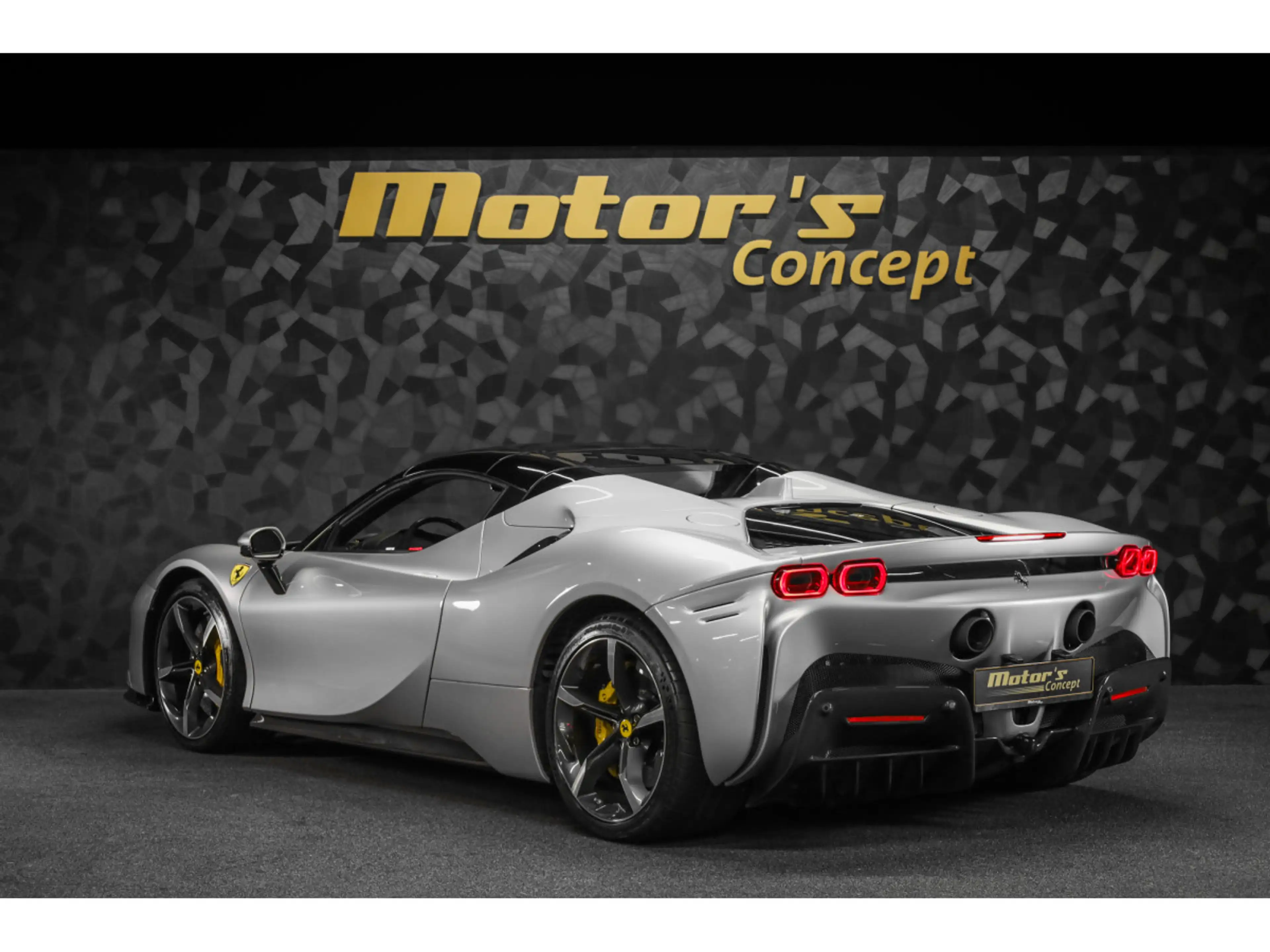 Ferrari SF90 Spider V8 - ARGENTO NURBURGRING - FULL CARBON — photo 7