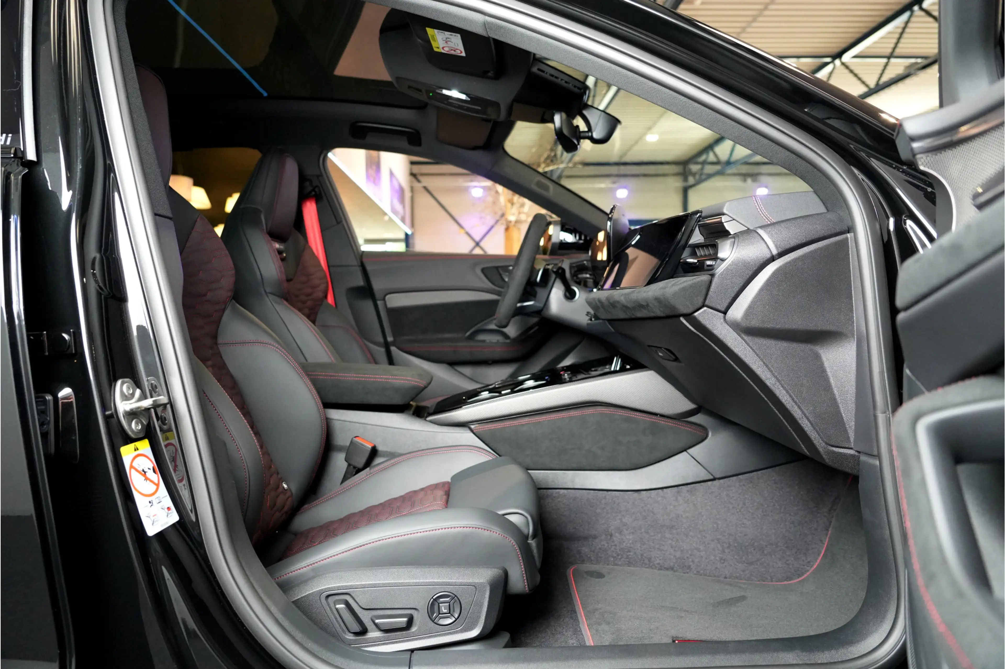 Audi RS5 Avant e-hybrid 470kW/640pk Aut8 Quattro Tech Pro K — photo 4