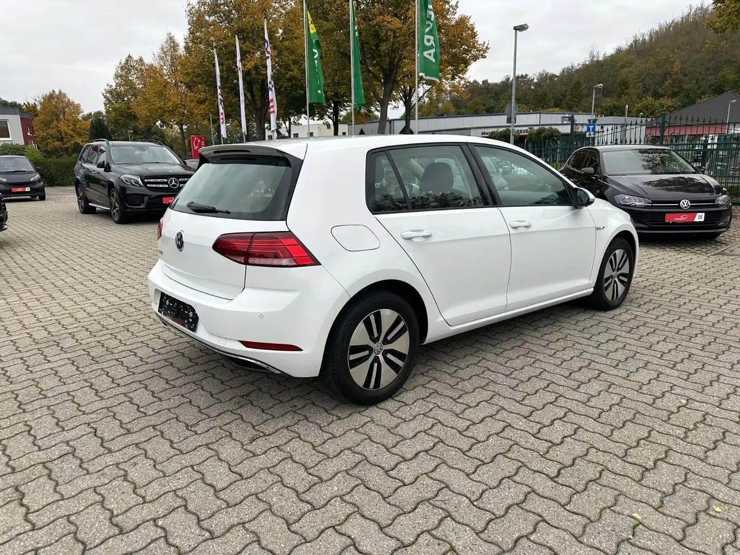 Volkswagen Golf VII e-Golf 1.HAND Navi LED Key ACC Ambiente Weiß - 2