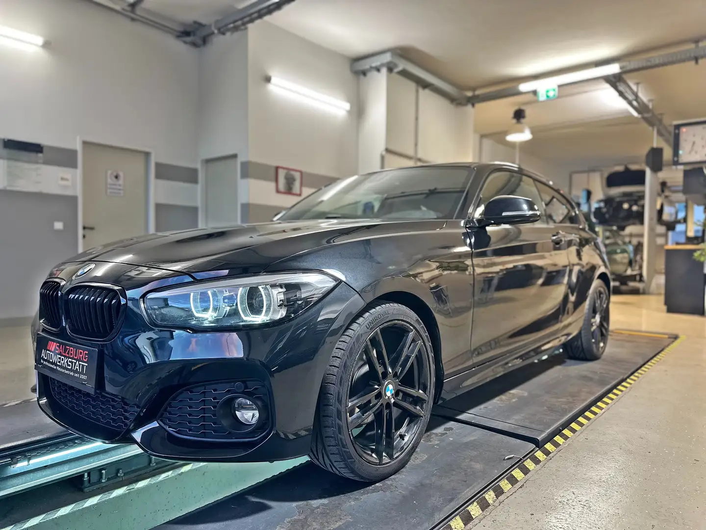 BMW 118 i ///M-Sport | Navi | LED | Tempo | Sportsitze Noir - 2