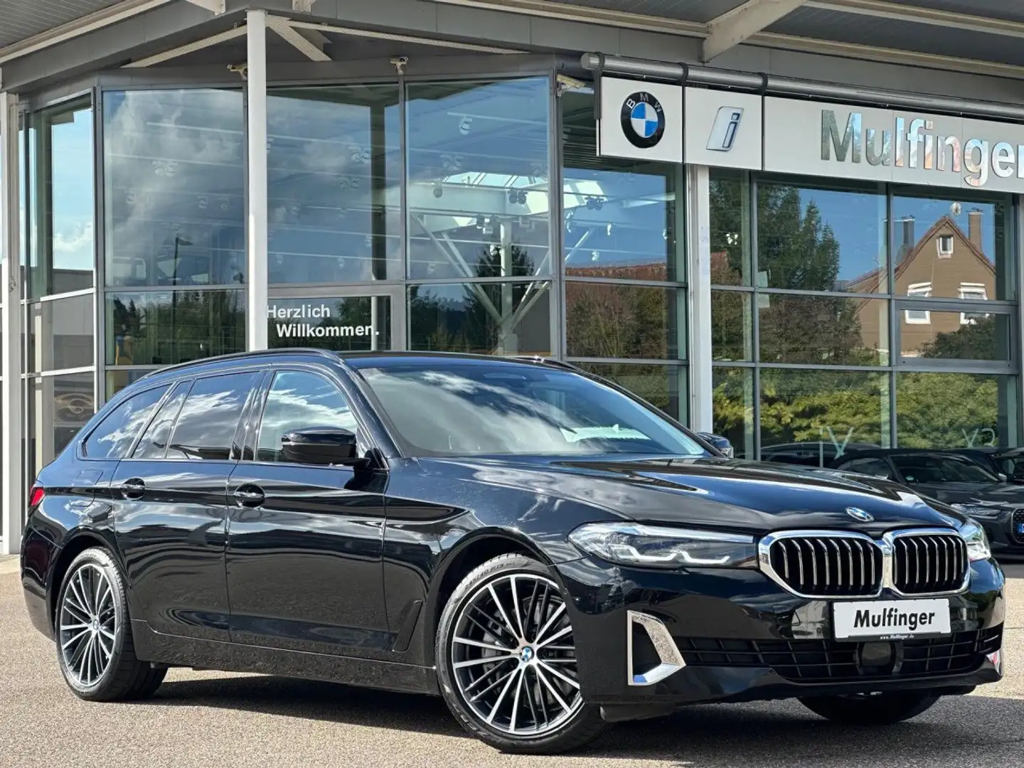 BMW 530 d xDr. T. KomfSitz HUD ACC Kamera H/K AHK 19" Schwarz - 2