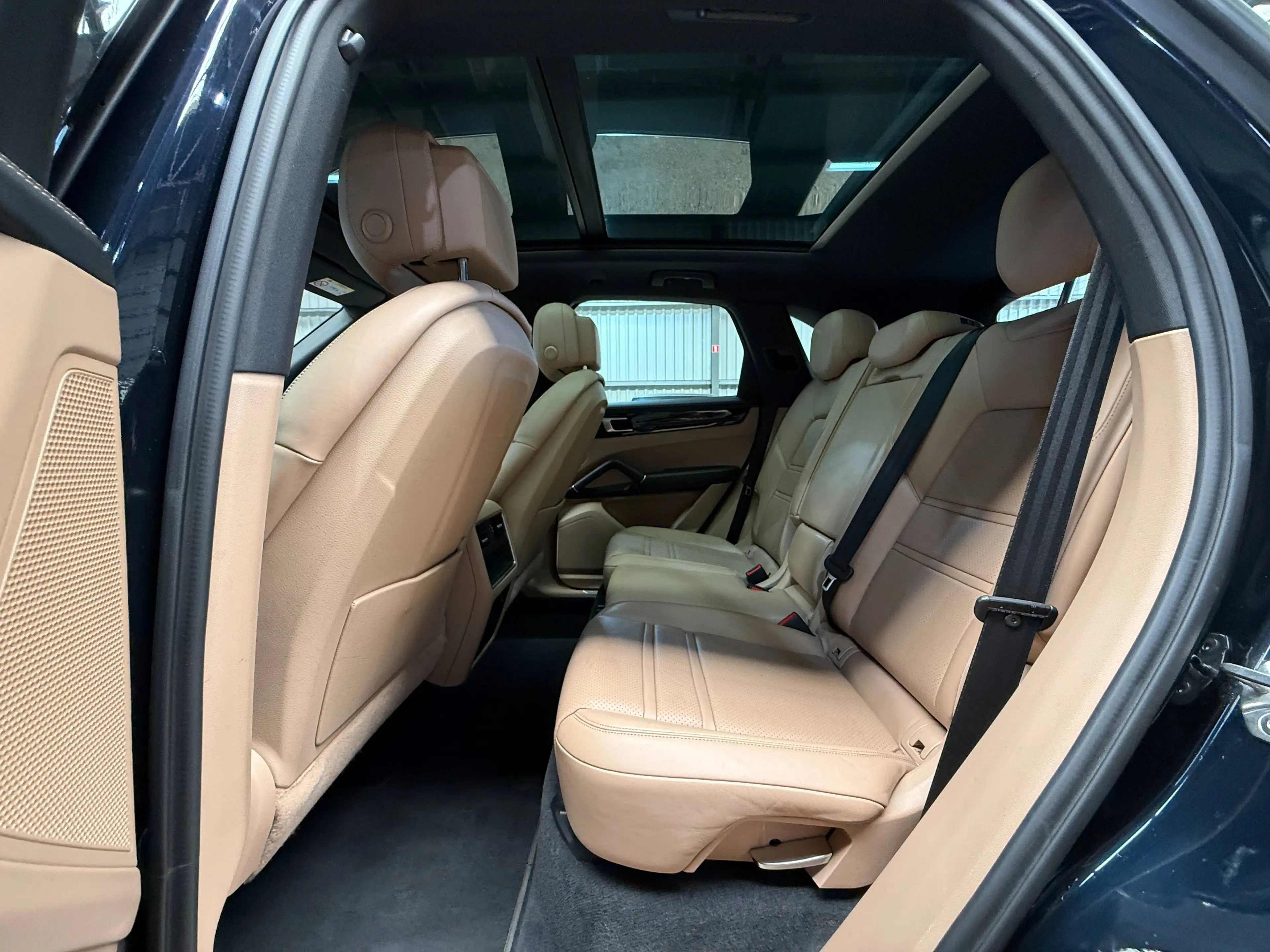 Porsche Cayenne Cayenne 3.0i V6 PHEV Tiptronic S — photo 10