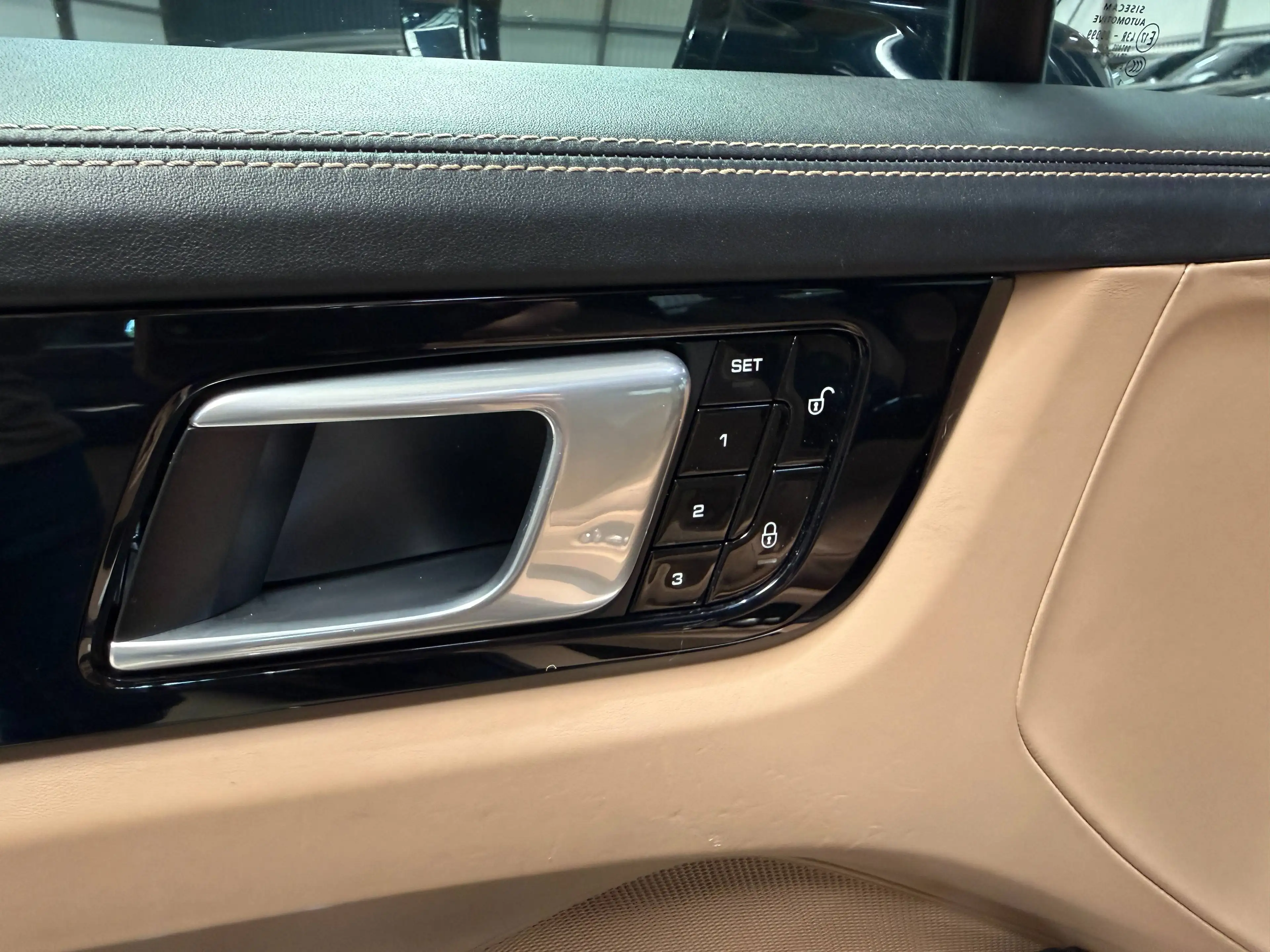 Porsche Cayenne Cayenne 3.0i V6 PHEV Tiptronic S — photo 12