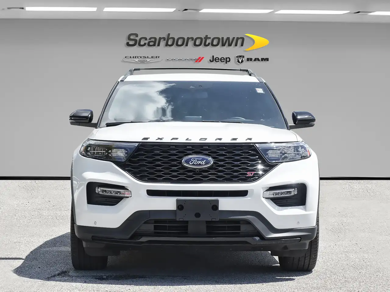 Ford Explorer снимка Ford Explorer