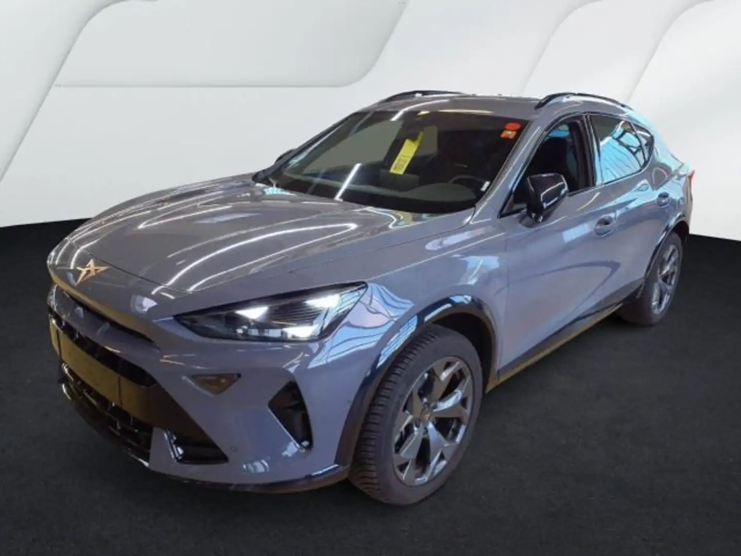 CUPRA Formentor 1.5 eTSI DSG SENNHEISER SUPERSPORT 360 Grau - 2